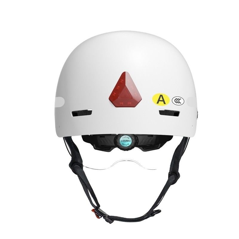 Smart Cycling Helmet with 8-Hour Recording Camera Good and ABS Shell EPS Inner Liner